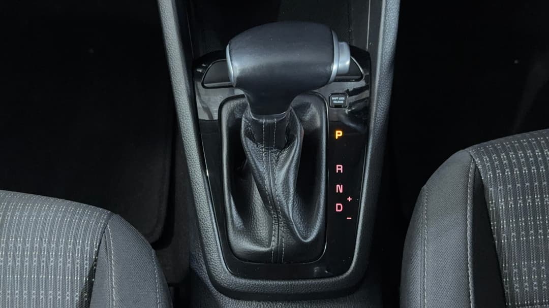2021 Kia Stonic Sport, Automatic, 69210 km, Gear Lever 