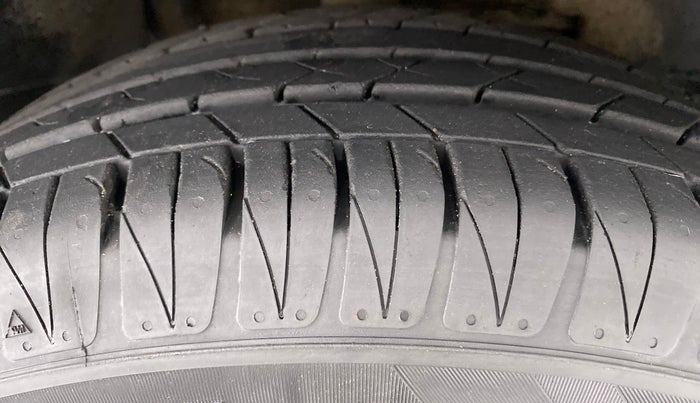 2017 Tata NEXON XZ+ 1.2, Petrol, Manual, 44,993 km, Right Front Tyre Tread