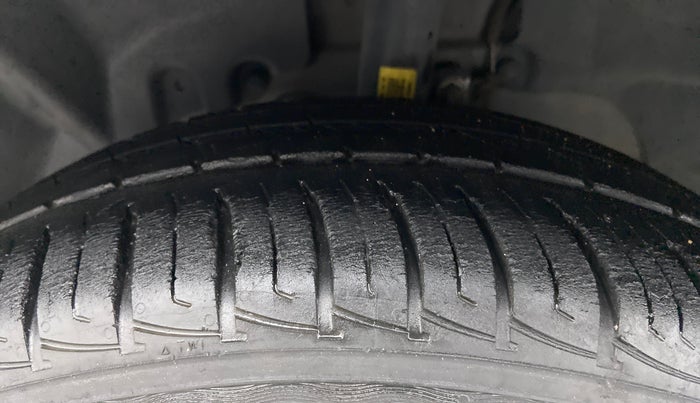 2017 Ford Ecosport 1.5TITANIUM TDCI, Diesel, Manual, 86,992 km, Left Front Tyre Tread