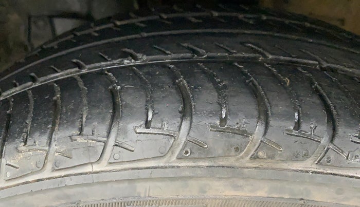 2021 Maruti New Wagon-R 1.0 VXI (O), CNG, Manual, 42,081 km, Left Front Tyre Tread