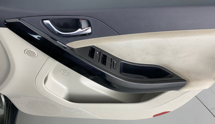 2021 Tata NEXON XZ+ 1.5, Diesel, Manual, 10,422 km, Driver Side Door Panels Control