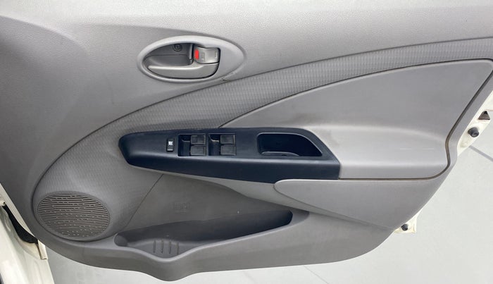 2011 Toyota Etios G, Petrol, Manual, 75,488 km, Driver Side Door Panels Control