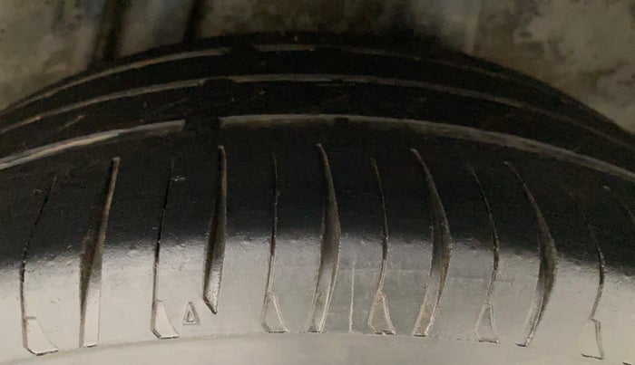 2018 Honda WR-V 1.5L I-DTEC VX MT, Diesel, Manual, 1,17,963 km, Left Rear Tyre Tread