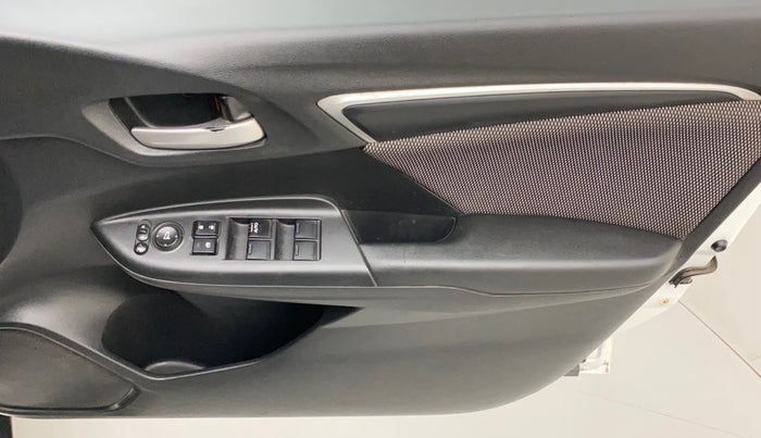 2018 Honda WR-V 1.5L I-DTEC VX MT, Diesel, Manual, 1,17,963 km, Driver Side Door Panels Control