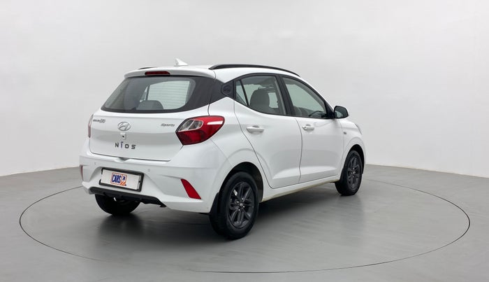 2021 Hyundai GRAND I10 NIOS SPORTZ 1.2 AT, Petrol, Automatic, 15,523 km, Right Back Diagonal