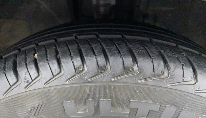 2017 Datsun Redi Go T (O), Petrol, Manual, 52,787 km, Right Front Tyre Tread