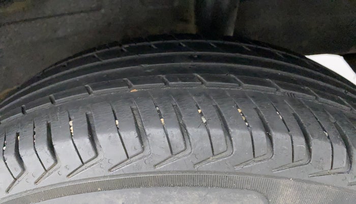 2017 Datsun Redi Go T (O), Petrol, Manual, 52,758 km, Left Rear Tyre Tread