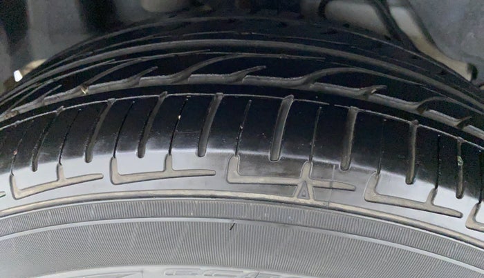 2018 Ford Figo Aspire 1.5 TREND DIESEL, Diesel, Manual, 28,351 km, Right Rear Tyre Tread