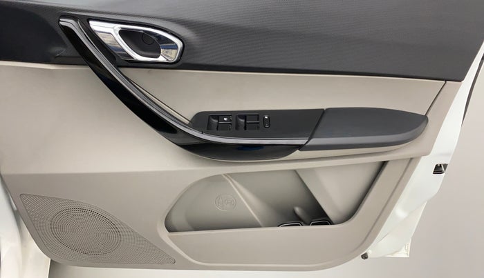 2018 Tata Tiago XZ 1.2 REVOTRON, Petrol, Manual, 13,818 km, Driver Side Door Panels Control
