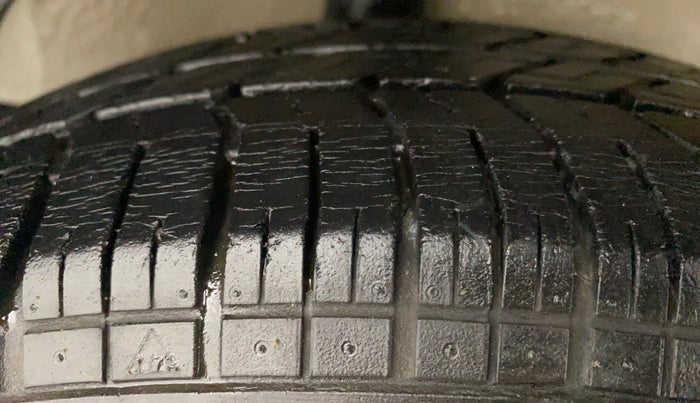 2014 Maruti Ritz VXI, Petrol, Manual, 35,649 km, Right Rear Tyre Tread