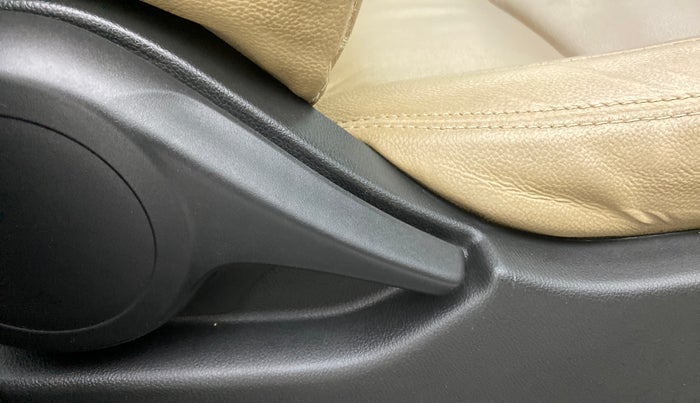 2018 Honda Amaze 1.2 EMT I VTEC, Petrol, Manual, 43,169 km, Driver Side Adjustment Panel