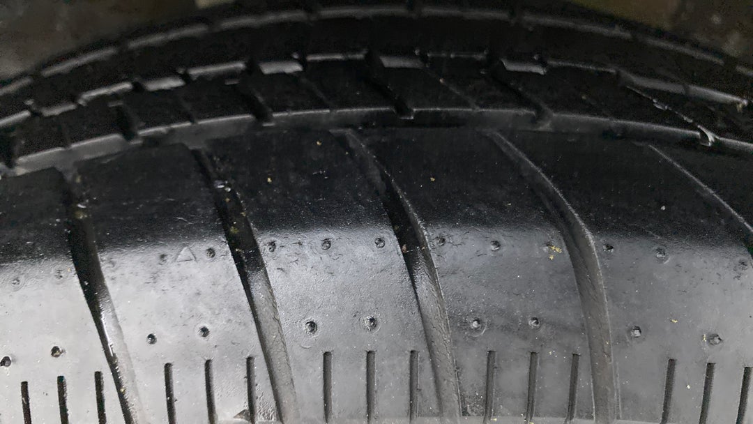 Right Rear Tyre Tread