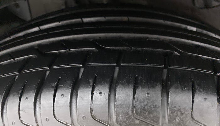 2019 Tata NEXON XZA + 1.2 PETROL A/T, Petrol, Automatic, 4,884 km, Right Rear Tyre Tread