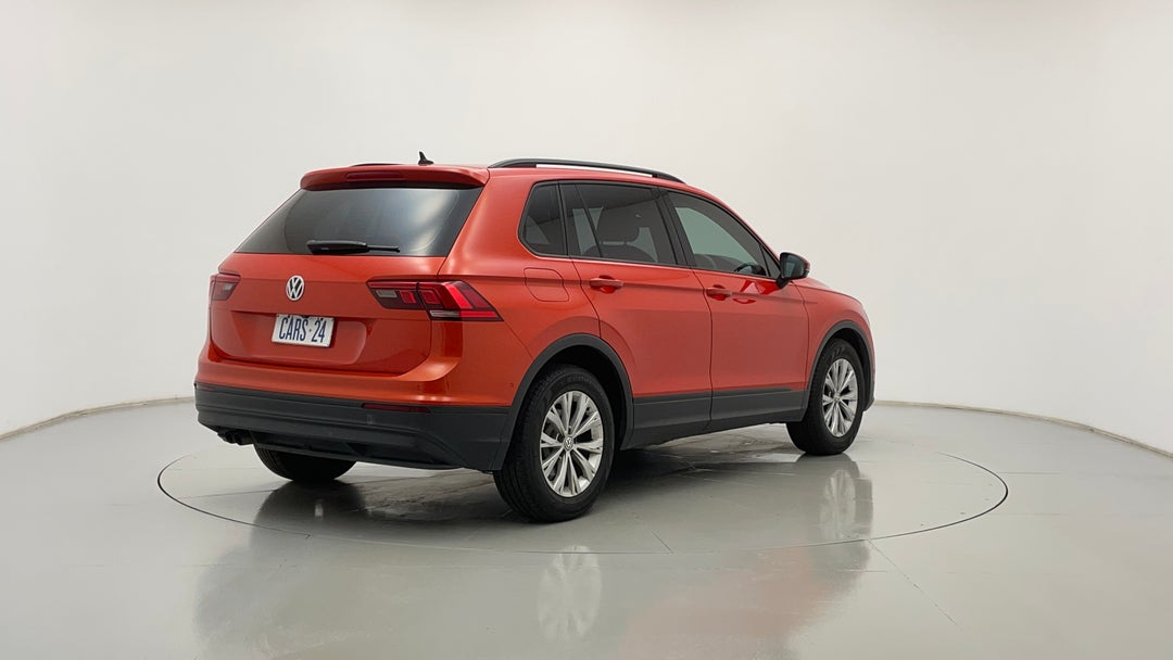 Right Back Diagonal (45- Degree) View