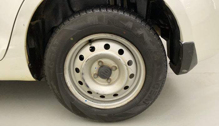 2014 Maruti Swift Dzire LXI, Petrol, Manual, 89,149 km, Left Rear Wheel