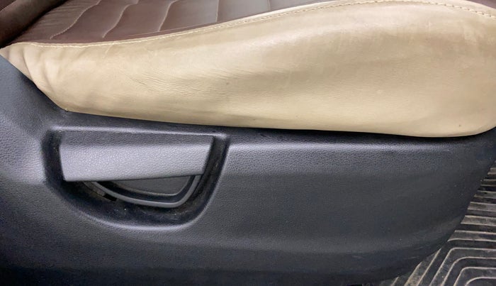 2019 Hyundai NEW SANTRO SPORTZ CNG, CNG, Manual, 71,185 km, Driver Side Adjustment Panel