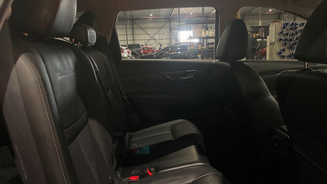 2019 Nissan X-trail Ti (4WD), Automatic, 90294 km, Right Side Rear Door Cabin View