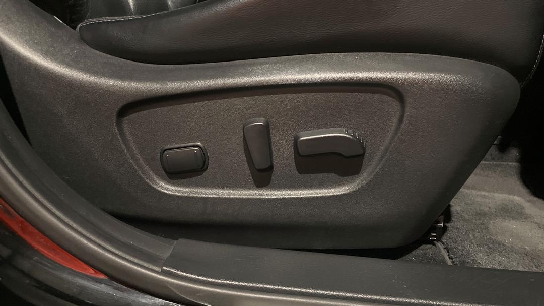 2019 Nissan X-trail Ti (4WD), Automatic, 90294 km, Drivers Side Adjustment Panel