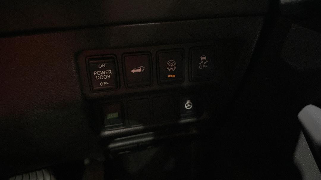2019 Nissan X-trail Ti (4WD), Automatic, 90294 km, Utility Switches/Buttons