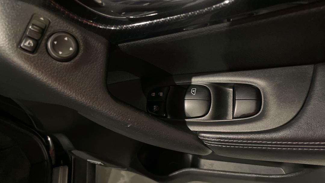 2019 Nissan X-trail Ti (4WD), Automatic, 90294 km, Drivers Side Door Panel Controls