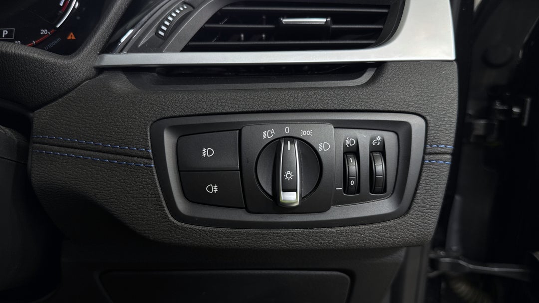 2022 BMW X1 sDrive 20i, Automatic, 38397 km, Utility Switches/Buttons