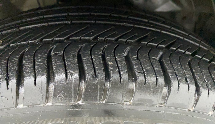 2011 Honda City S MT PETROL, Petrol, Manual, 30,674 km, Right Front Tyre Tread