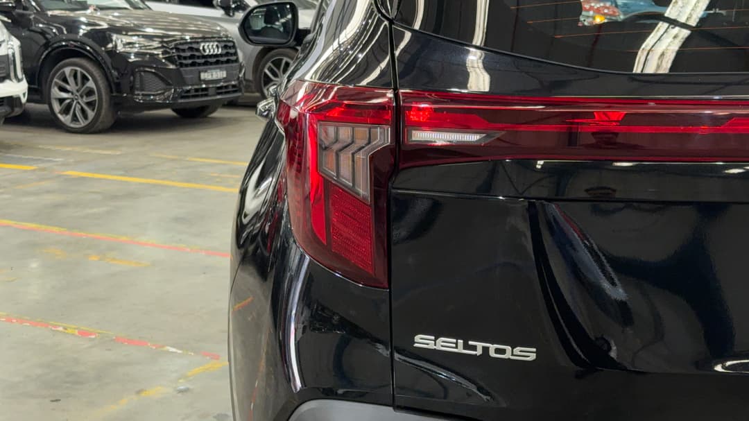 2023 Kia Seltos S (FWD), Automatic, 24375 km, Badge (Boot Left Side)