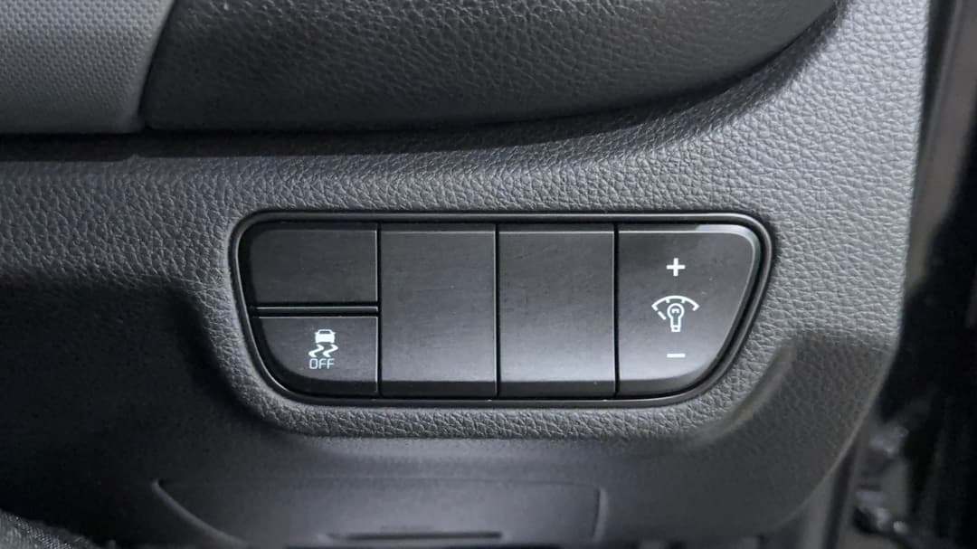 2023 Kia Seltos S (FWD), Automatic, 24375 km, Utility Switches/Buttons