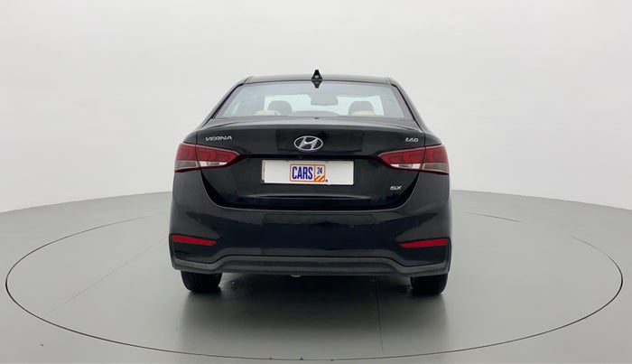 2018 Hyundai Verna 1.6 CRDI SX + AT, Diesel, Automatic, 34,812 km, Back/Rear
