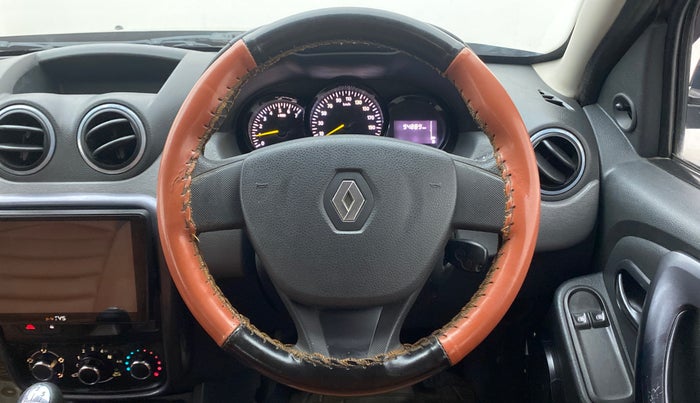 2015 Renault Duster 85 PS RXE, Diesel, Manual, 95,129 km, Steering Wheel Close Up