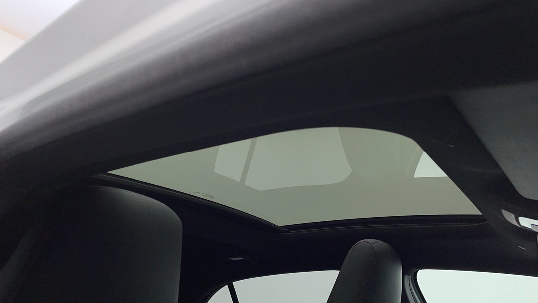 Interior Sunroof/Moonroof