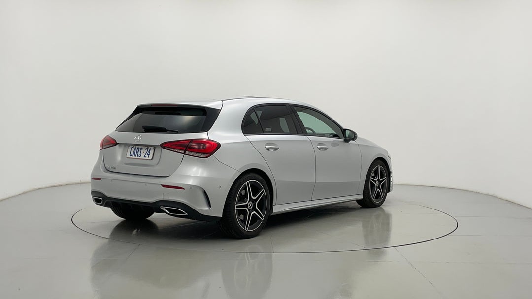 Right Back Diagonal (45- Degree) View