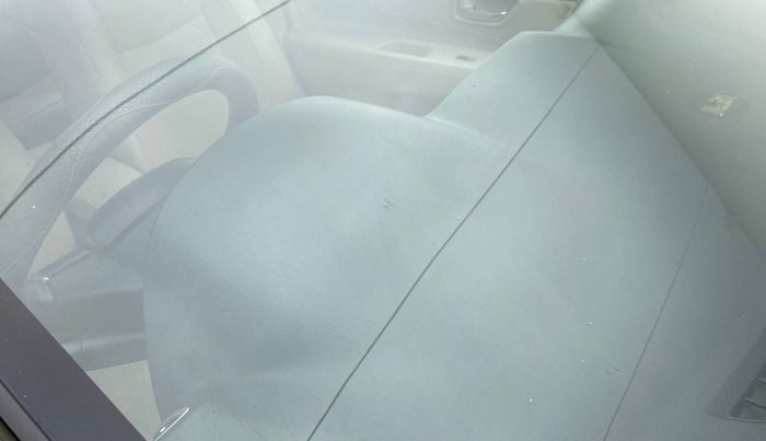2020 Maruti Ciaz ALPHA 1.5 MT VTVT SHVS, Petrol, Manual, 23,687 km, Front windshield - Minor spot on windshield