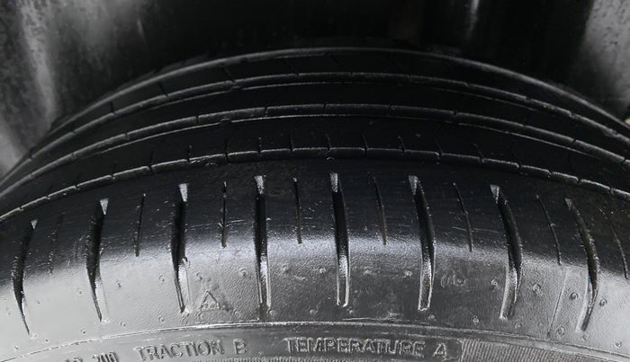 2020 Maruti Ciaz ALPHA 1.5 MT VTVT SHVS, Petrol, Manual, 23,687 km, Left Rear Tyre Tread
