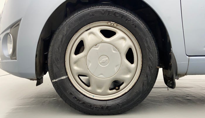 2010 Chevrolet Beat LT PETROL, Petrol, Manual, 33,389 km, Left Front Wheel