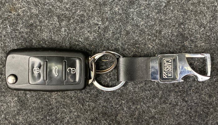2018 Volkswagen Polo HIGH LINE PLUS 1.0, Petrol, Manual, 88,635 km, Key Close Up