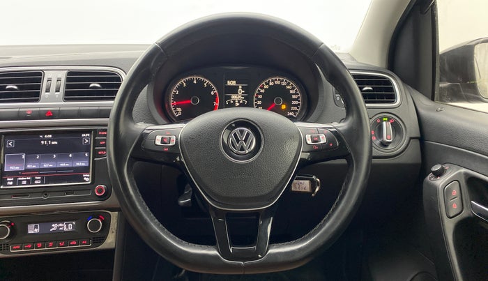 2018 Volkswagen Polo HIGH LINE PLUS 1.0, Petrol, Manual, 88,635 km, Steering Wheel Close Up