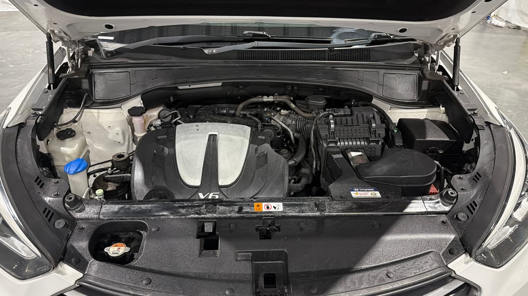 2017 Hyundai Santa Fe Active X, Automatic, 102992 km, Open Bonnet (Engine)