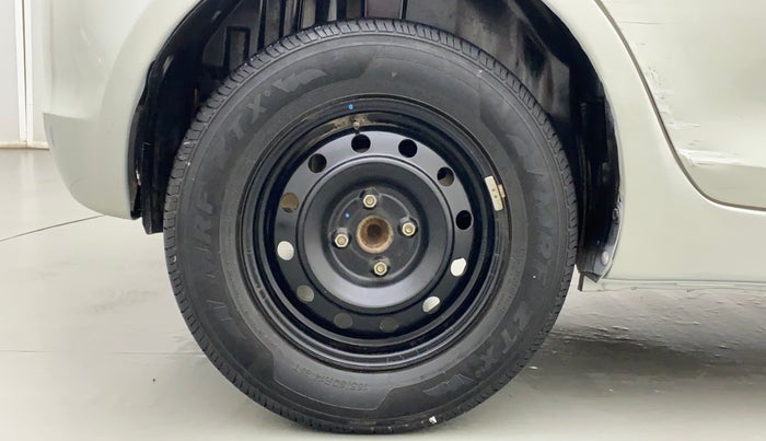 2012 Maruti Swift VXI, Petrol, Manual, 97,529 km, Right Rear Wheel