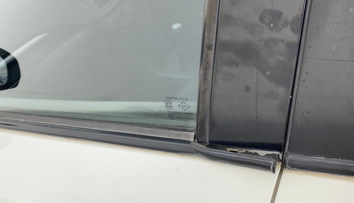 2012 Maruti Swift VXI, Petrol, Manual, 97,529 km, Front passenger door - Weather strip has minor damage