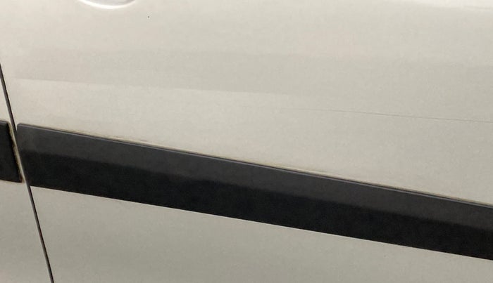 2011 Maruti Ritz ZXI, Petrol, Manual, 54,096 km, Driver-side door - Minor scratches