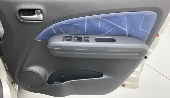 2011 Maruti Ritz ZXI, Petrol, Manual, 54,096 km, Driver Side Door Panels Control