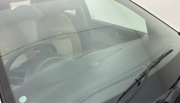 2011 Hyundai i20 MAGNA (O) 1.2, Petrol, Manual, 40,889 km, Front windshield - Minor spot on windshield