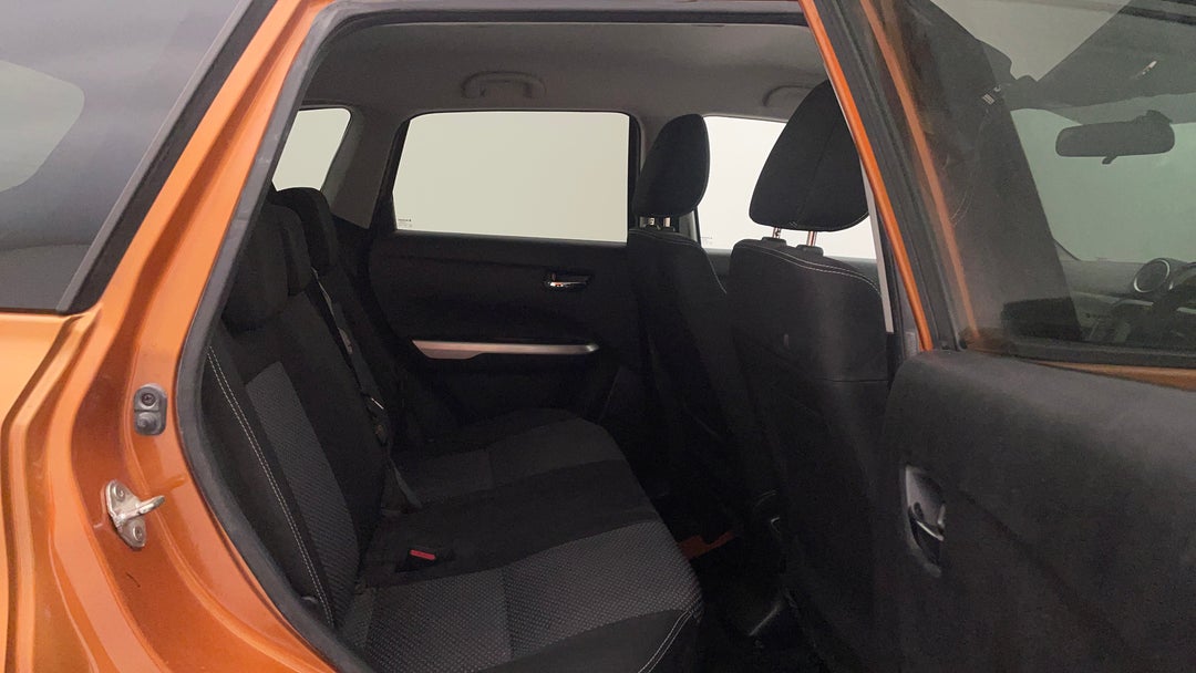 2017 Suzuki Vitara Rt-s, Automatic, 55697 km, Right Side Rear Door Cabin View