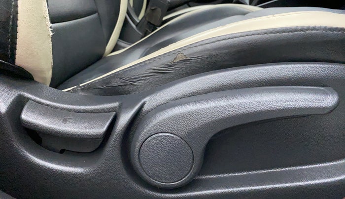 2019 Hyundai Elite i20 1.2 SPORTS PLUS VTVT, Petrol, Manual, 31,478 km, Driver Side Adjustment Panel