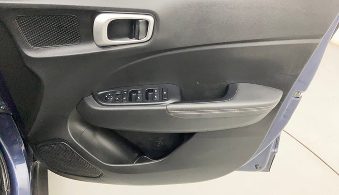 2021 Hyundai VENUE SX 1.0 (O) TURBO IMT, Petrol, Manual, 10,086 km, Driver Side Door Panels Control