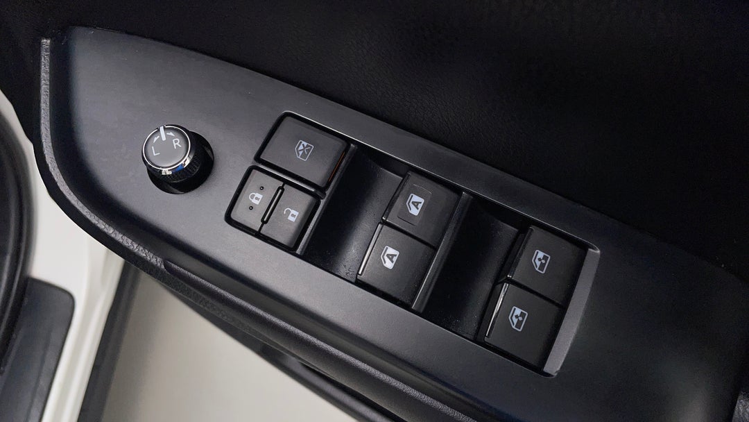 2016 Toyota Kluger Gxl (4x2), Automatic, 109334 km, Drivers Side Door Panel Controls