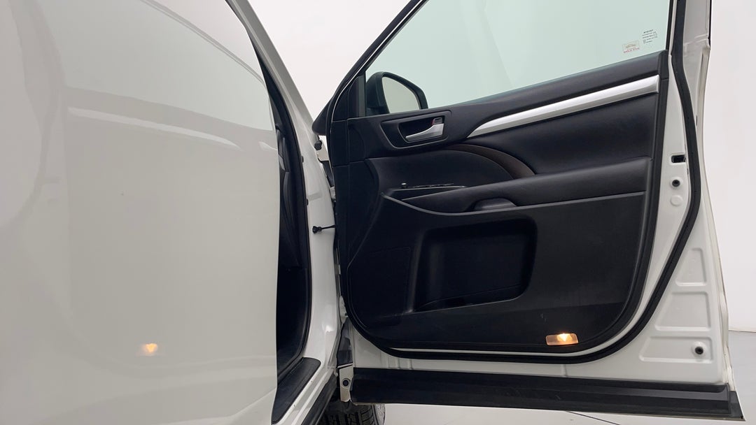 2016 Toyota Kluger Gxl (4x2), Automatic, 109334 km, Speaker View