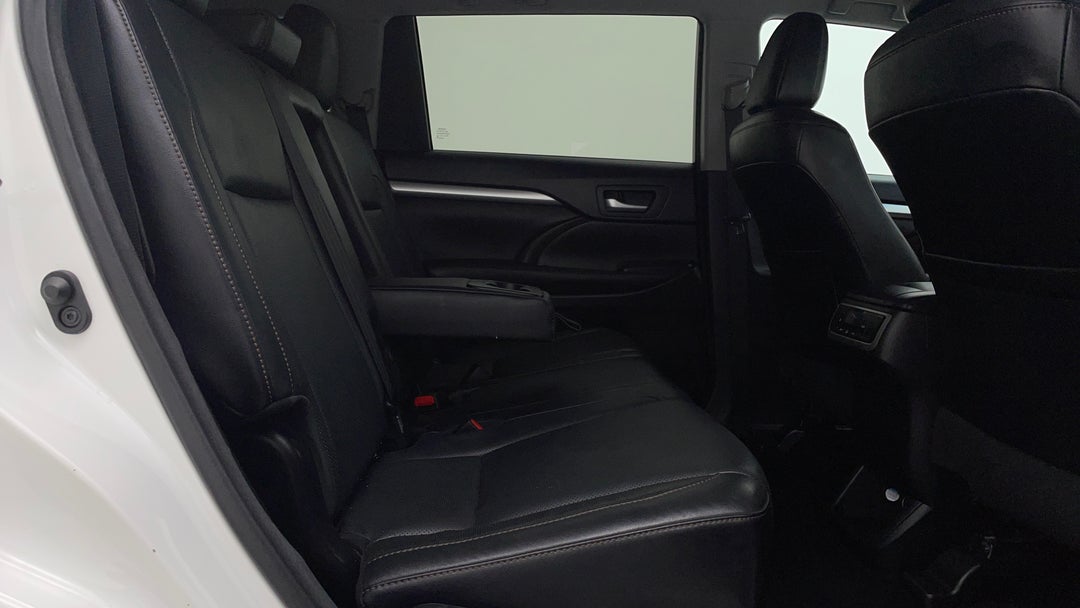 2016 Toyota Kluger Gxl (4x2), Automatic, 109334 km, Right Side Rear Door Cabin View