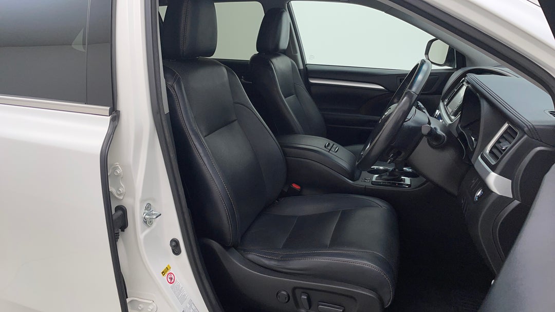 2016 Toyota Kluger Gxl (4x2), Automatic, 109334 km, Right Side Front Door Cabin View